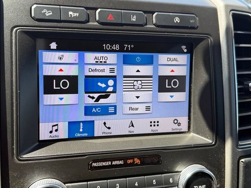 Used 2019 Ford Expedition XLT w/ Equipment Group 202A AWD/4WD image 26