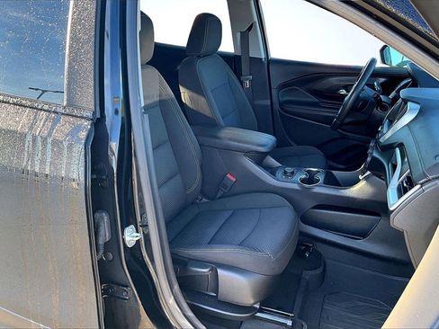 Used 2023 GMC Terrain SLE w/ Driver Convenience Package image 7