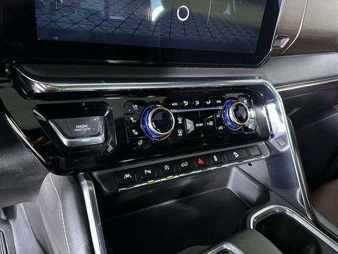 Used 2025 GMC Sierra 1500 Denali Ultimate AWD/4WD image 14