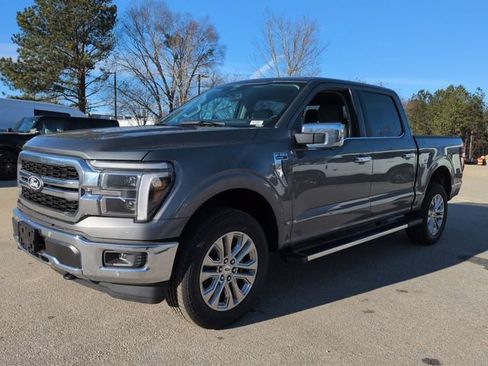 Used 2025 Ford F150 Lariat w/ Equipment Group 502A High AWD/4WD image 8