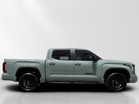 Used 2025 Toyota Tundra Limited AWD/4WD image 3