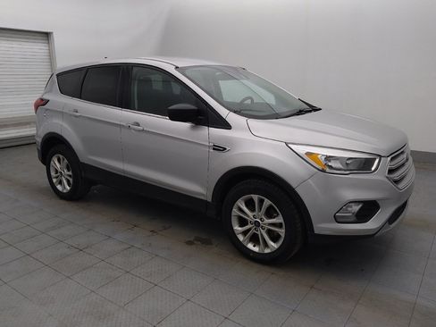 Used 2019 Ford Escape SE image 11