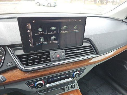 Used 2023 Audi Q5 2.0T Premium w/ Convenience Package image 24