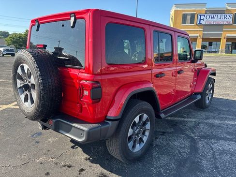 Used 2021 Jeep Wrangler Unlimited Sahara w/ Uconnect 4C Nav & Sound Group AWD/4WD image 5