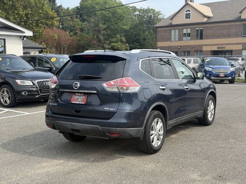 Used 2015 Nissan Rogue SV w/ SV Premium Package AWD/4WD image 6