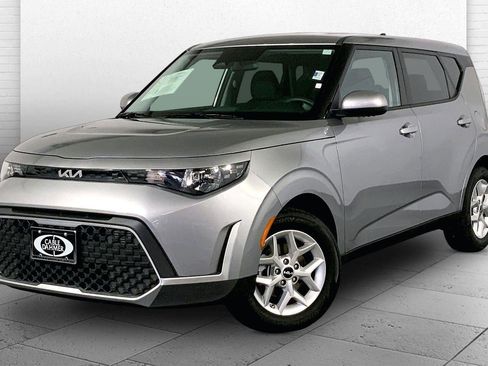 Certified 2025 Kia Soul LX image 12
