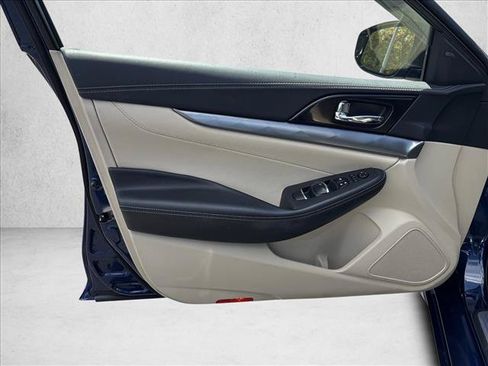 Used 2019 Nissan Maxima 3.5 SV w/ Floor Mat Group FWD image 11