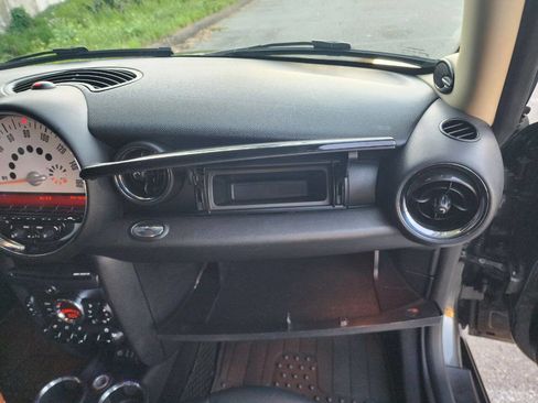 Used 2013 MINI Cooper S image 34