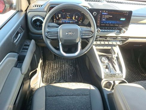 Used 2024 Chevrolet Colorado ZR2 w/ Technology Package image 10