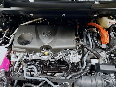 Used 2025 Toyota RAV4 LE image 31