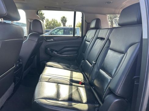 Used 2020 Chevrolet Suburban LT AWD/4WD image 40