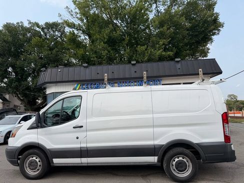 Used 2017 Ford Transit 150 130 Low Roof RWD image 3