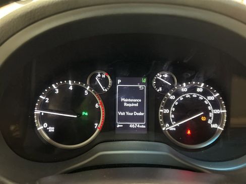 Used 2023 Lexus GX 460 Premium w/ Premium Plus Package image 35