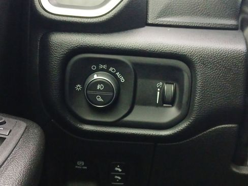 Used 2022 RAM 1500 Lone Star RWD image 12