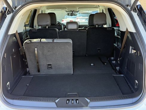 Certified 2025 Ford Explorer Active w/ Active Comfort Package image 29