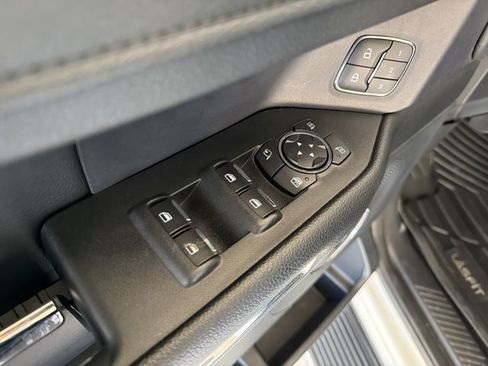 Used 2021 Ford Expedition XLT RWD image 9