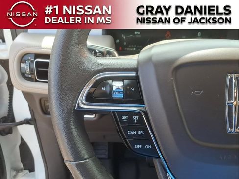 Used 2023 Lincoln Nautilus FWD w/ Premium Package image 14