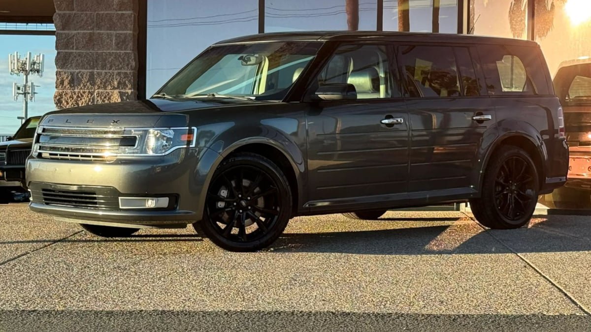 Used 2018 Ford Flex SEL w/ Equipment Group 202A FWD image 3