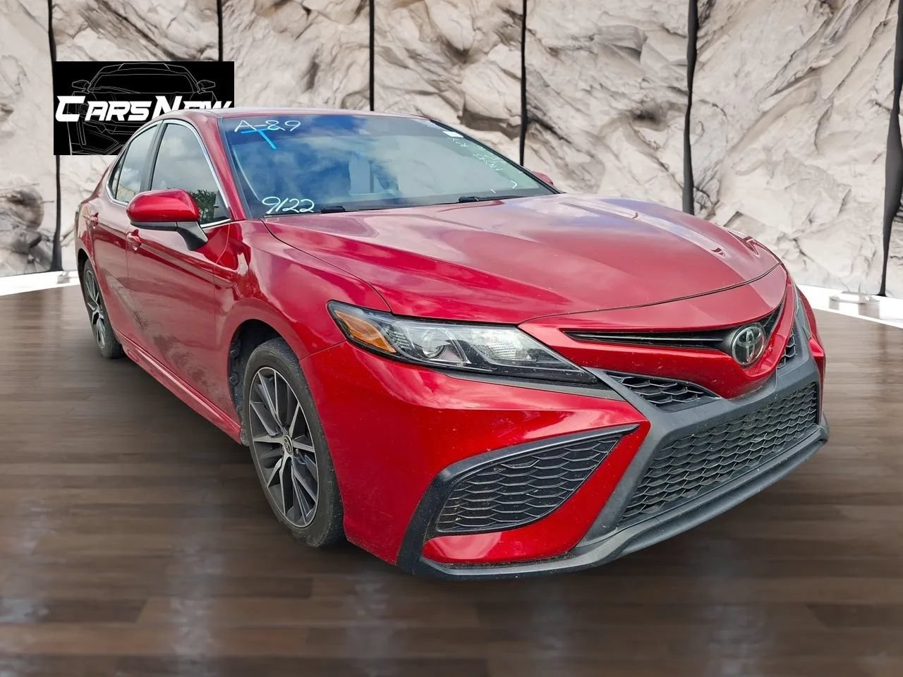 Used 2021 Toyota Camry SE FWD image 1
