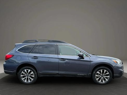 Used 2017 Subaru Outback 2.5i Limited AWD/4WD image 3