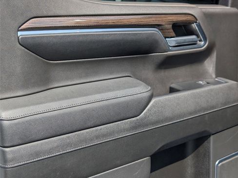 Used 2023 Chevrolet Silverado 1500 LT image 34