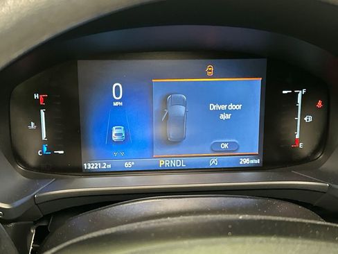Used 2025 Ford Escape Active AWD/4WD image 17