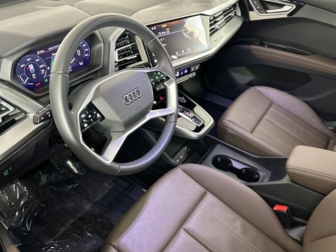 Used 2024 Audi Q4 e-tron Premium image 9