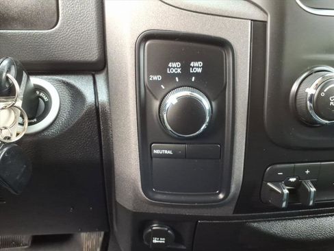 Used 2018 RAM 2500 Tradesman w/ Chrome Appearance Group image 22