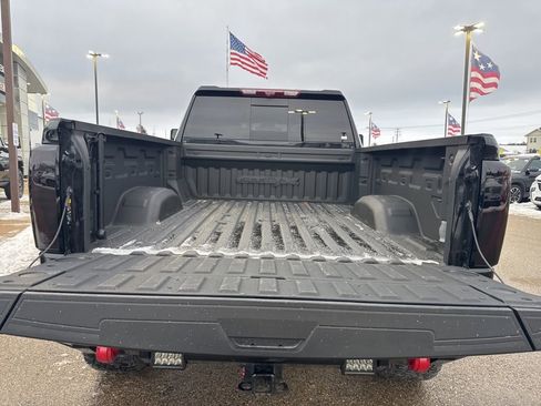 Used 2024 GMC Sierra 2500 AT4X AWD/4WD image 14