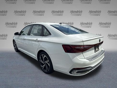 Used 2025 Volkswagen Jetta SEL FWD image 6