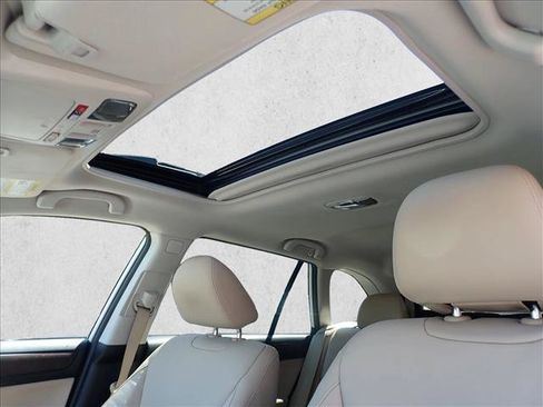 Used 2017 Subaru Outback 2.5i Limited AWD/4WD image 14