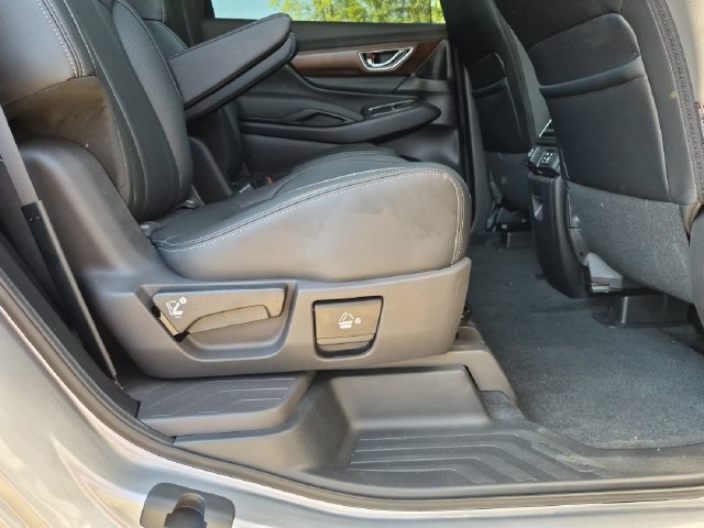 Used 2025 Subaru Ascent Touring AWD/4WD image 28