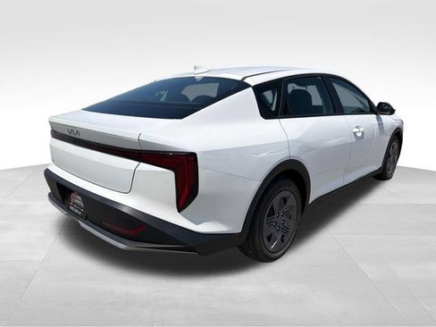 New 2026 Kia K4 FWD image 7