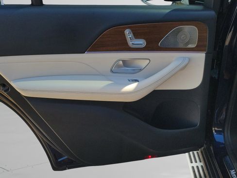 Certified 2022 Mercedes-Benz GLS 450 4MATIC image 12