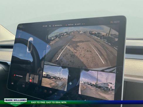 Used 2022 Tesla Model Y Long Range image 14