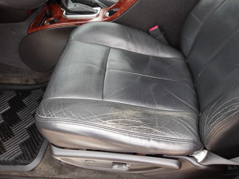 Used 2007 GMC Envoy SLT image 21