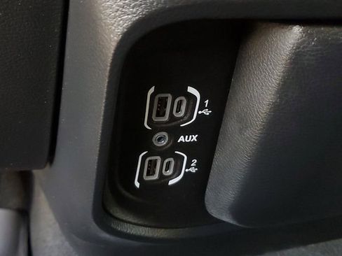 Certified 2022 RAM 1500 Laramie image 36