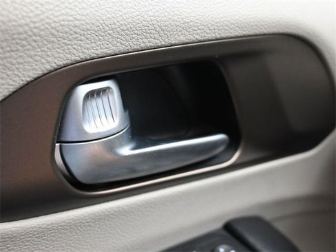 Used 2017 Chrysler Pacifica Touring-L image 26