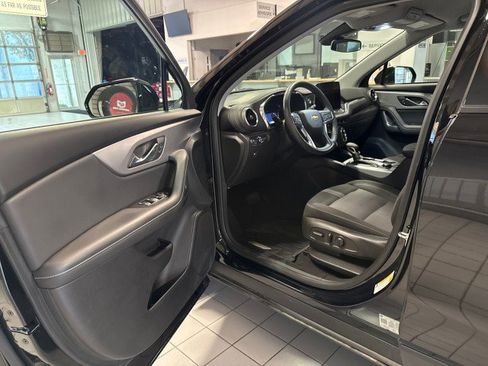 Used 2024 Chevrolet Blazer LT w/ LPO, Black Grille Bar Package image 13