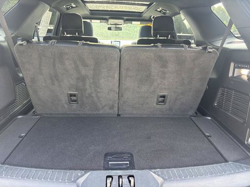 Used 2020 Ford Explorer ST w/ ST High-Performance Pack AWD/4WD image 13
