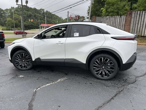 New 2026 Toyota C-HR AWD/4WD image 6