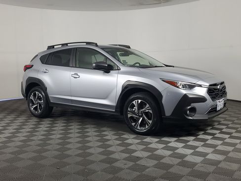 Used 2024 Subaru Crosstrek 2.0i Premium AWD/4WD image 2