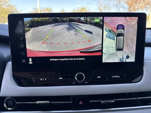 Used 2025 Mitsubishi Outlander SE image 31