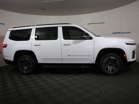 New 2026 Jeep Grand Wagoneer 4WD image 4