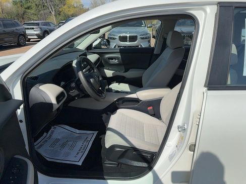 Certified 2023 Honda HR-V LX image 9
