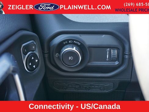 Used 2024 Jeep Wrangler Unlimited Sahara AWD/4WD image 30