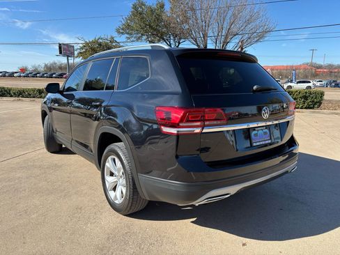 Used 2018 Volkswagen Atlas Launch Edition image 8