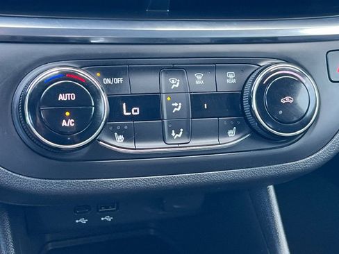 Used 2024 Buick Envista Preferred w/ Convenience I Package image 17