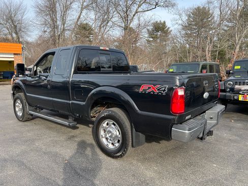 Used 2012 Ford F250 Lariat w/ Chrome Pkg image 3