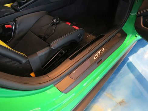 Used 2023 Porsche 911 GT3 RWD image 29